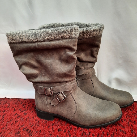 Torrid Women's Booties Sweater Knit Trim Buckle Accent Gray Size 11 - Picture 13 of 14